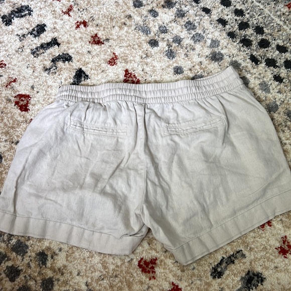 Old navy linen shorts - Picture 3 of 4